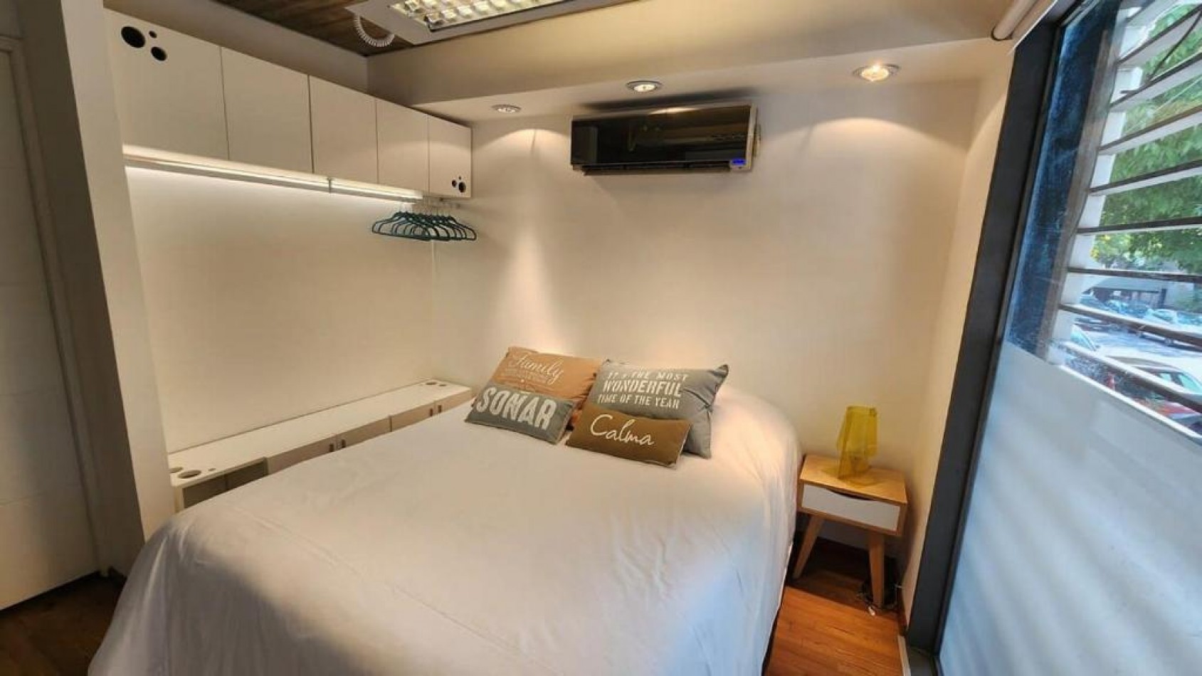 NUEVO PRECIO! Exclusivo duplex de 2 ambientes con patio, en moderno complejo de PHs, zona Palermo Soho.