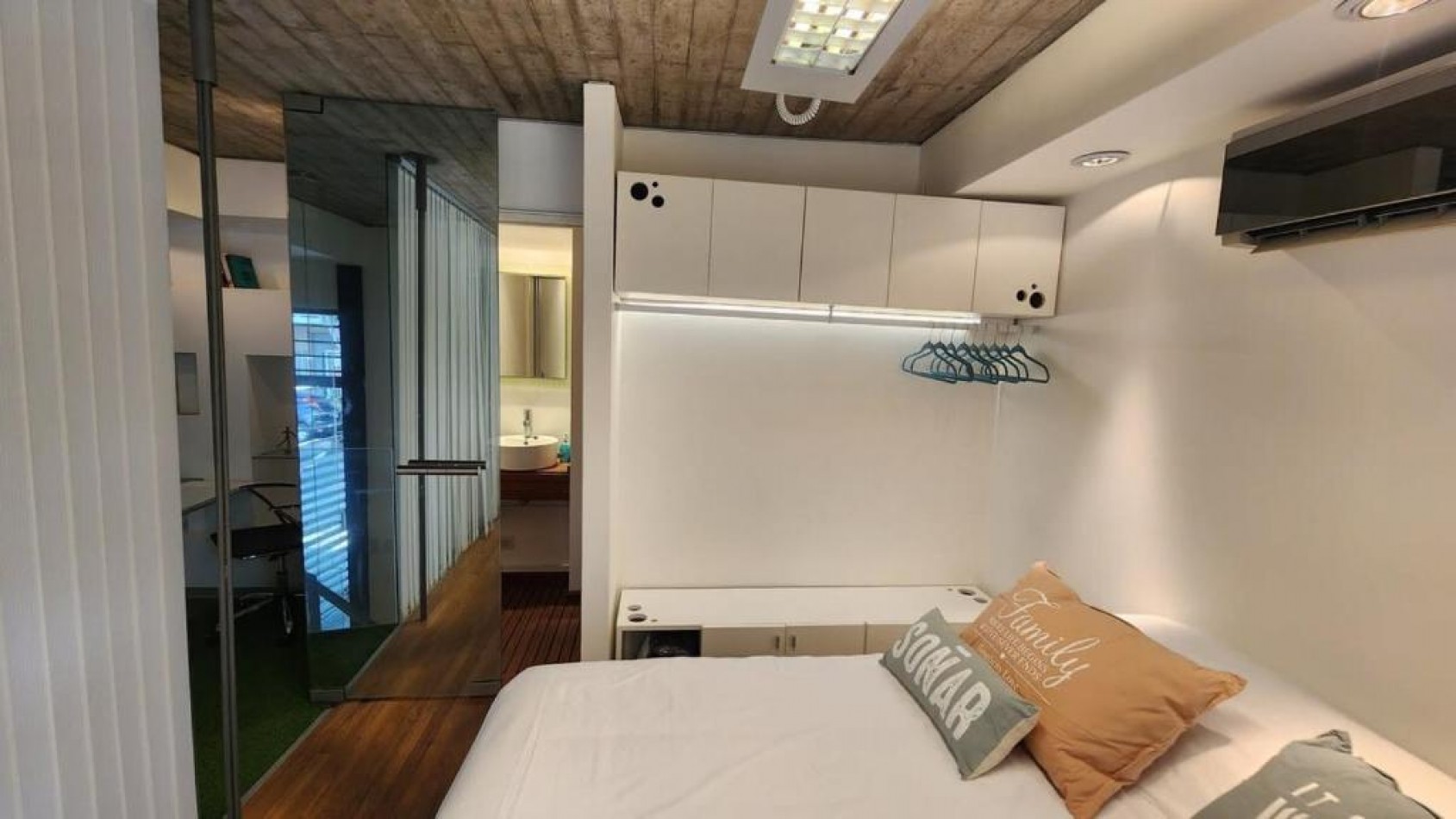NUEVO PRECIO! Exclusivo duplex de 2 ambientes con patio, en moderno complejo de PHs, zona Palermo Soho.