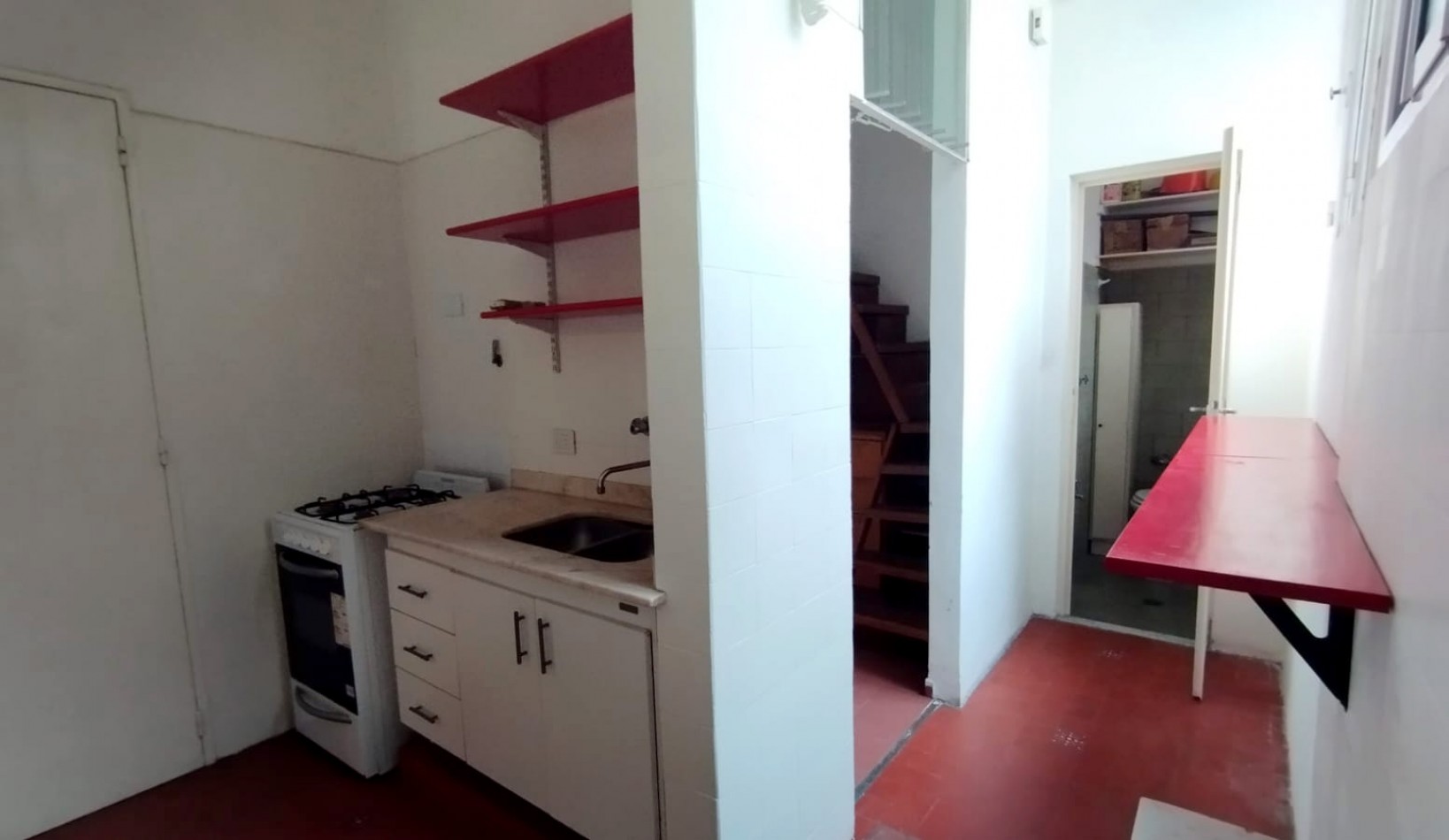 Excelente 3 ambientes con dependencia al contrafrente con vista a pulmon / Zona UADE