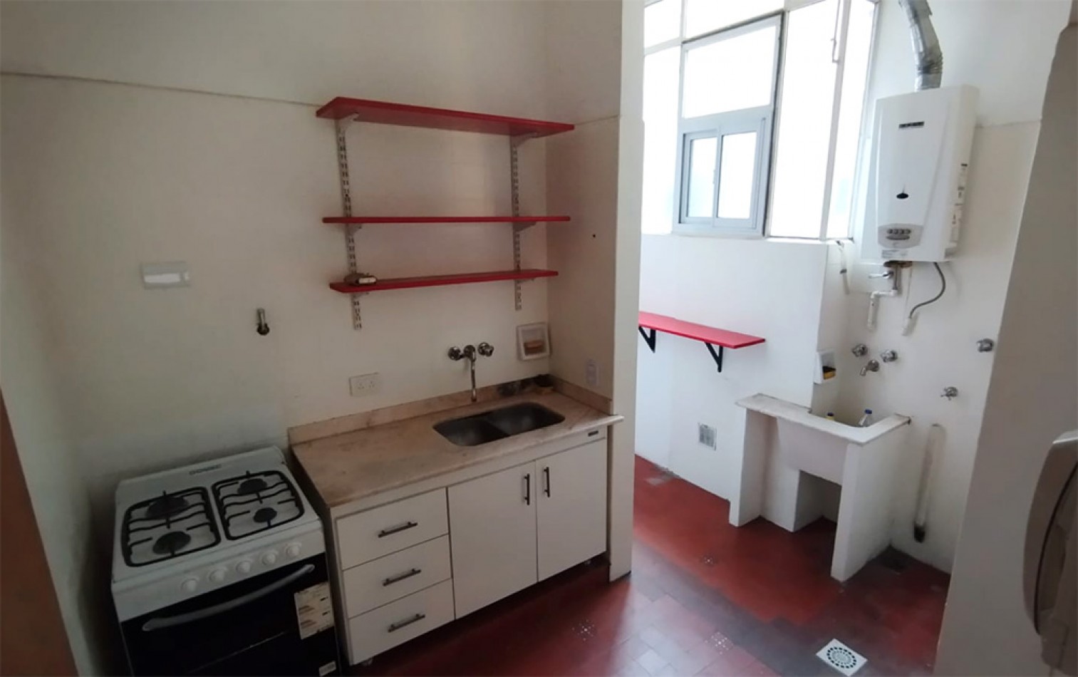 Excelente 3 ambientes con dependencia al contrafrente con vista a pulmon / Zona UADE