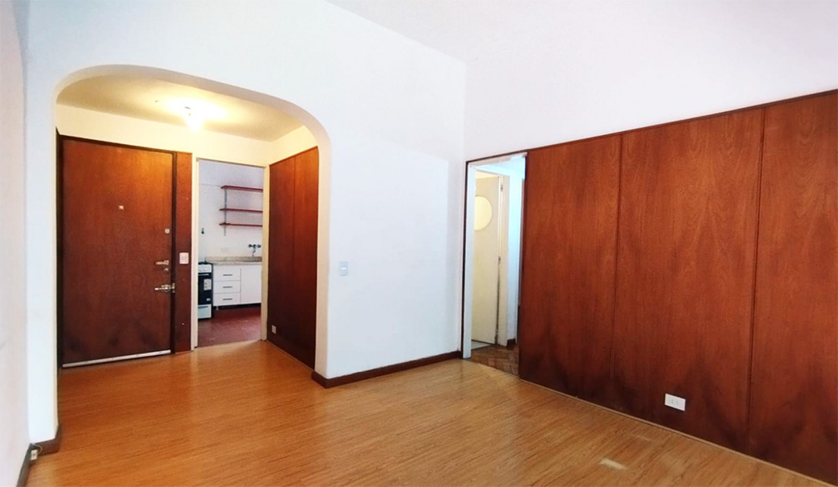 Excelente 3 ambientes con dependencia al contrafrente con vista a pulmon / Zona UADE