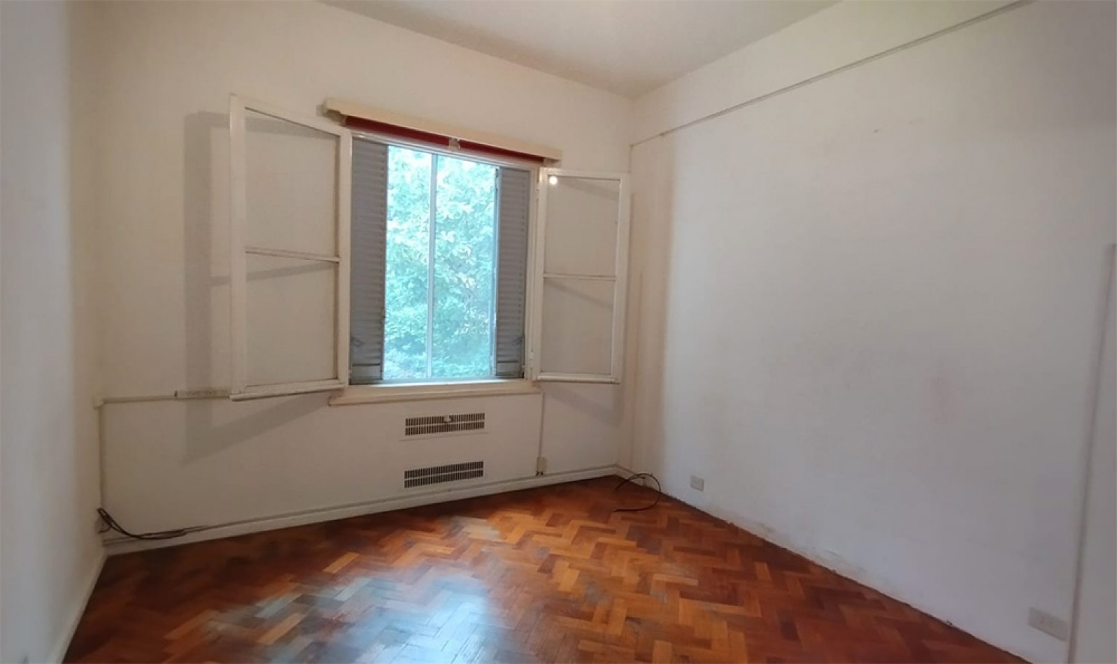 Excelente 3 ambientes con dependencia al contrafrente con vista a pulmon / Zona UADE