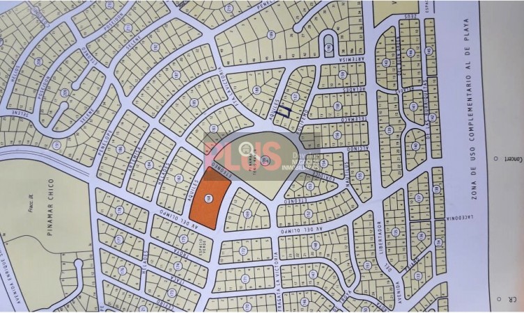 Excelente lote arbolado a nivel frente al Tennis Ranch Pinamar